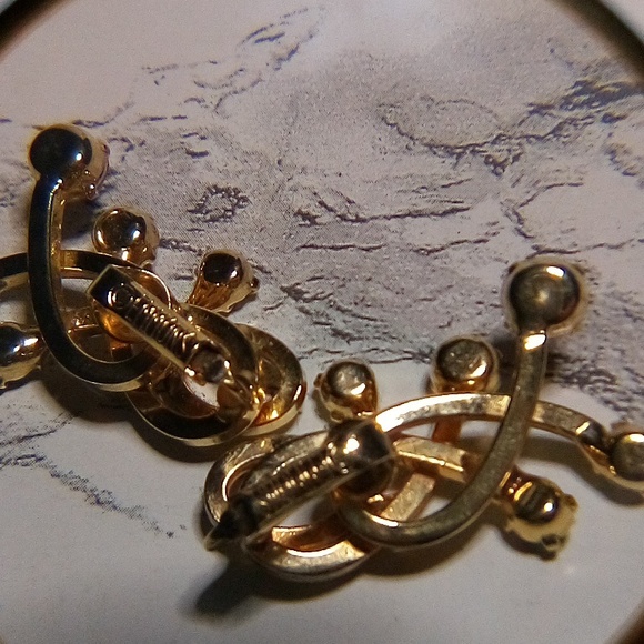 Vtg EMMONS Signed Rhinestone Clip Earrings Gold - Picture 6 of 13